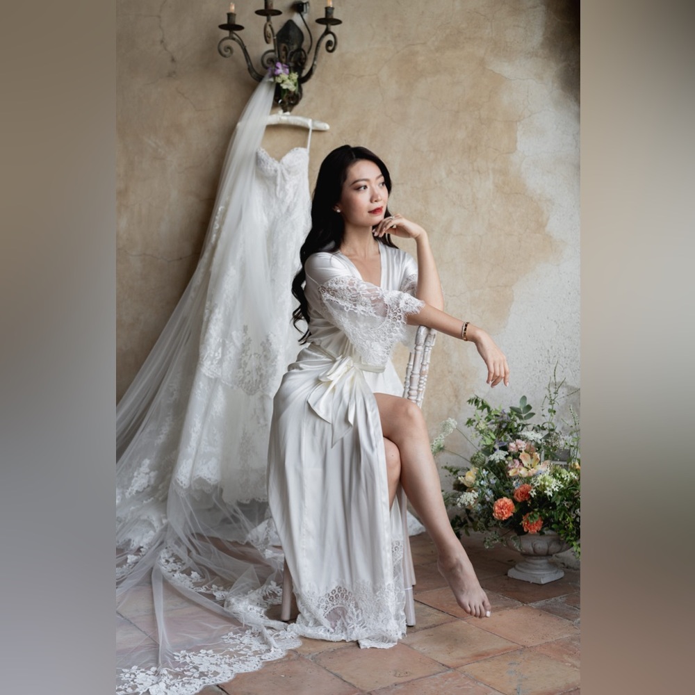 Daphne Newman Grace Long Bridal Robe size Small (S)